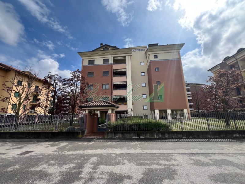 AGRATE VENDITA DI 3 LOCALI ATTICO IN NUDA PROPRIETA